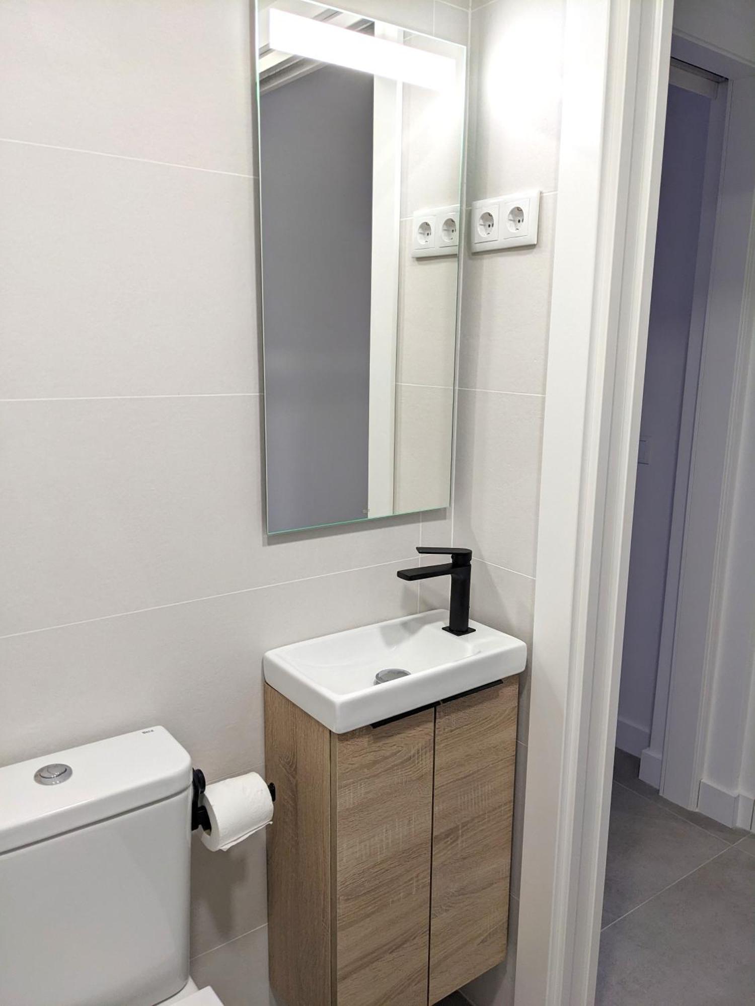 Weflating Fira Apartment L'Hospitalet de Llobregat Exterior foto